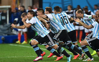 Argentína-Hollandia, az elődöntő képekben