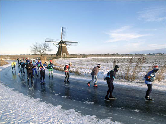 Hollandiában télen a gyorskorcsolya számít a legfontosabb szabadidős sportnak - Fotó: elfstedentocht.nl