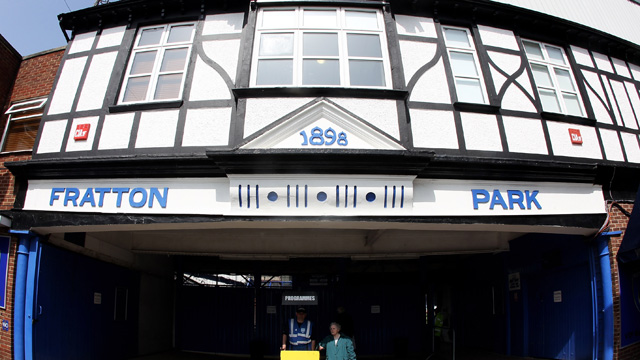 A Portsmouth FC stadionja, a Fratton Park.