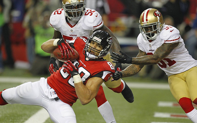 Tony Gonzalez (piros mezben) szemei előtt már a jövő évi Super Bowl-győzelem lebeg