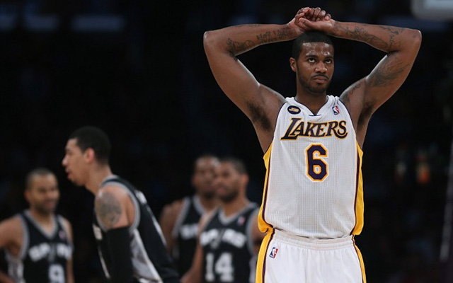A Los Angeles Lakers Kobe Bryant nélkül nem tudta elkerülni a söprést az első körben