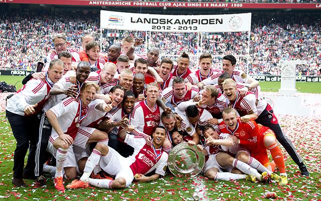 32. bajnoki címét ünnepli az Ajax Amszterdam 2013-ban