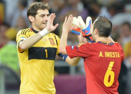 Iker Casillas és Andrés Iniesta sok nagy csatát megvívtak már együtt