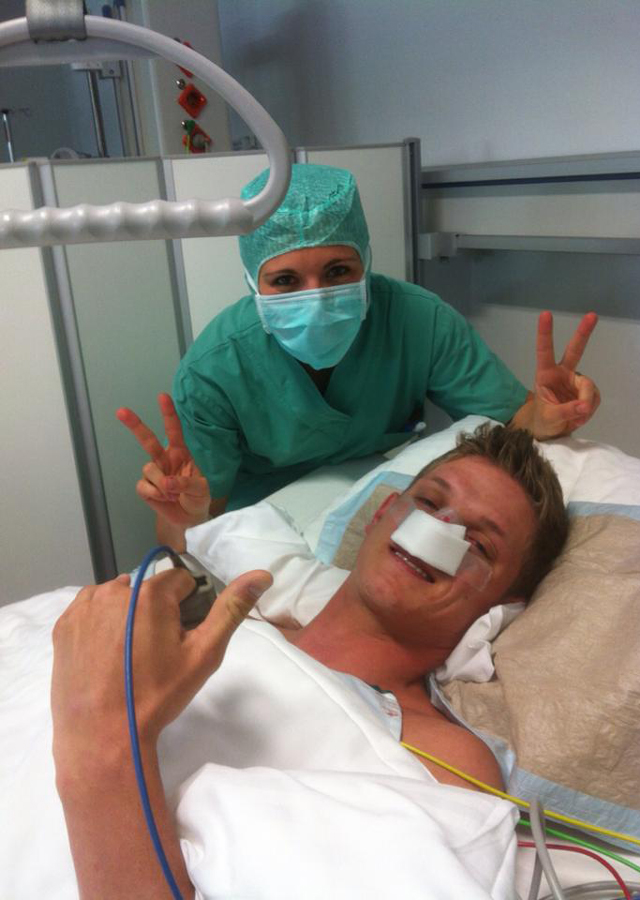 Thomas Morgenstern mosolyogva "élte túl" a műtétet - Fotó: Facebook