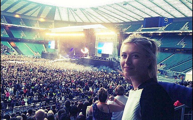 Marija Sarapova jól érezte magát Rihanna londoni koncertjén - Fotó: @MariaSharapova