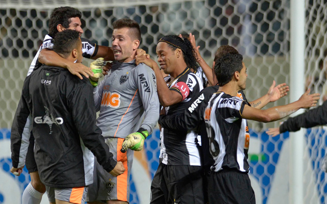 Ronaldinho és társai döntőt játszhatnak - fotó: AFP