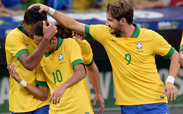Pato (jobbra) góllal tért vissza a válogatottba - fotó: AFP