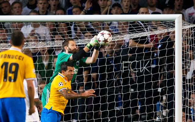 Wiland (zöldben) bravúrt bravúrra halmozott a Juventus ellen  - fotó: AFP