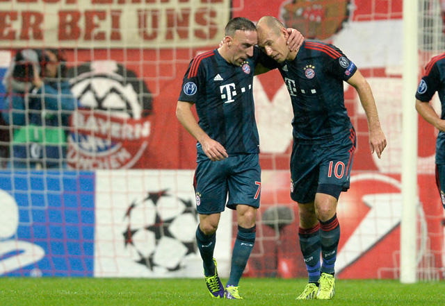 Ribéry megnyugtatta Robbent az újabb 11-es után - fotó: AFP