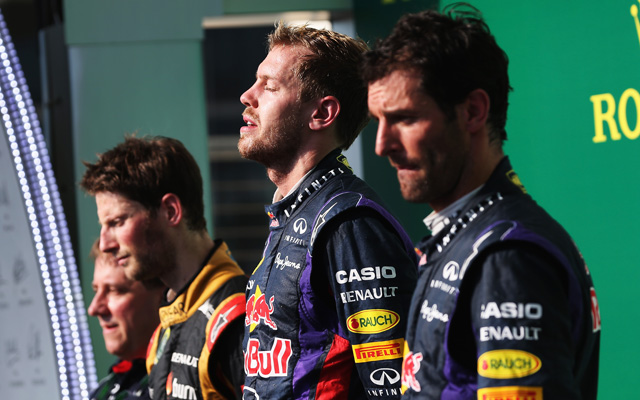 Vettel (k) rekordot döntött - Fotó: AFP