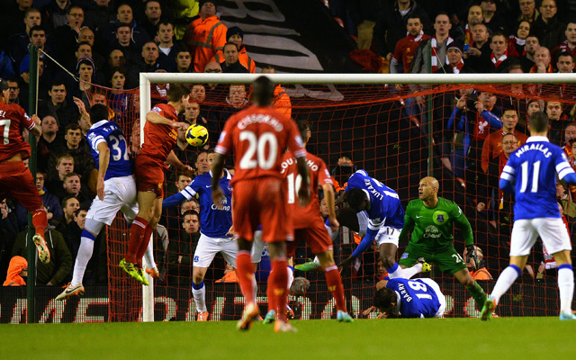 Gerrard fejesével került előnybe a Liverpool - fotó: AFP