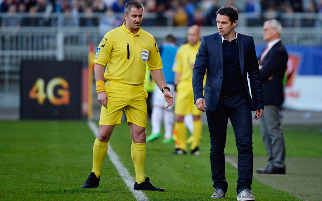 Rémi Garde, a Lyon vezetőedzője nehezen viselte az igazságtalanságot - Fotó: AFP