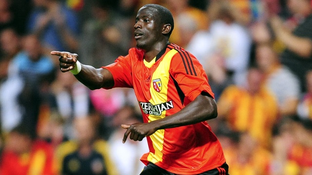 Adamo Coulibaly hamarosan piros-fehérre cserélheti a piros-sárgát