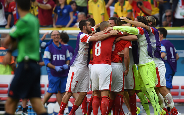 Vajon lesz-e okuk a szerdai meccs lefújást követően ünnepelni a svájciaknak?