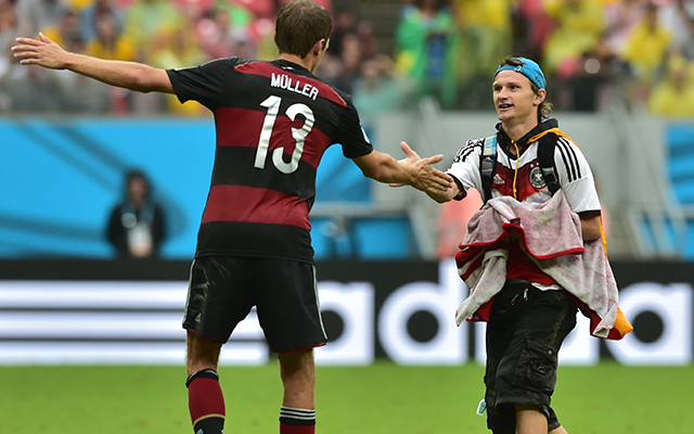 Müller már négygólos, a hajrában biztonsági őrnek csapott fel - Fotó: AFP