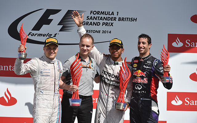 Hamilton nyert, és csökkent a lemaradása összetettben - Fotó: AFP