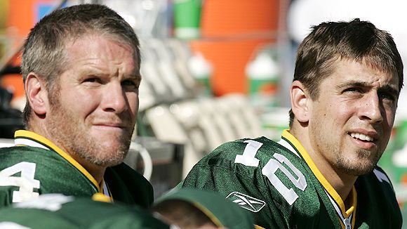 Mellettem az utódom - ma már alig emlékszik valaki Favre rekordjaira. Rodgersszel (j) újjászületett a Packers. - Fotó: packersgab.com