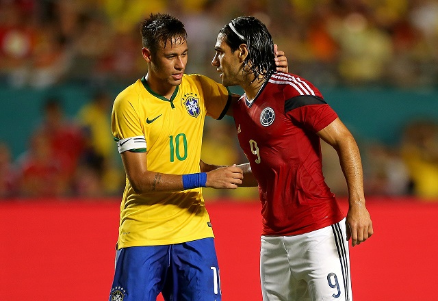 Falcao gratulált Neymarnak, aki csodálatos góllal eldöntötte a mérkőzést / AFP
