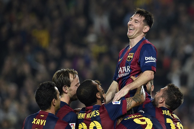 Messit ünnepelték a társak / AFP