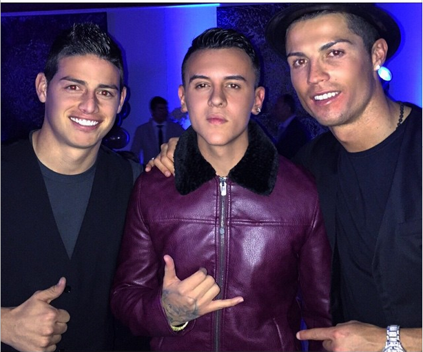 Ronaldo és James a kolumbiai énekessel / instagramm