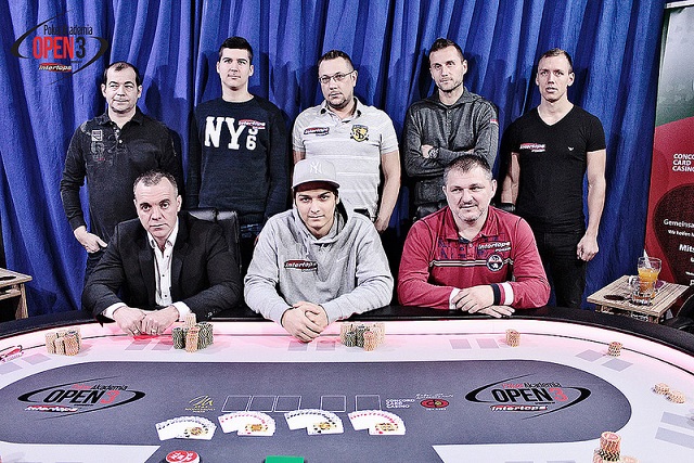 Vasziljevics (felső sor, jobbról a második) 12 ezer euróval lett gazdagabb / fotó: pokerakademia.com