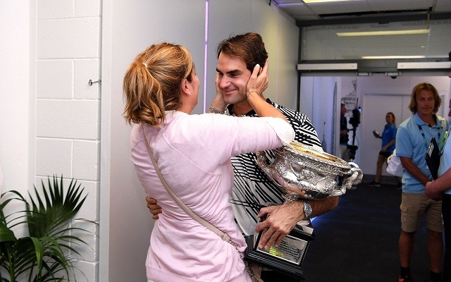 Federer felesége köszönti a bajnokot 