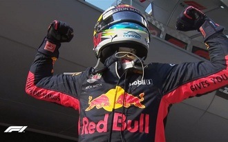 Őrült versenyen, 41-es oddsal nyert Ricciardo Kínában