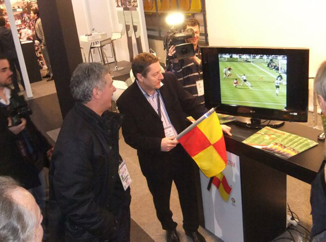 Egy spanyolországi technikai kiállításon bemutatták a Maruzsi László által kifejlesztett elektronikus gólbírót.