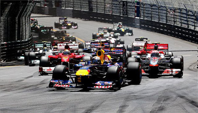 Tavaly Vettel hasított az élen - Fotó: AFP