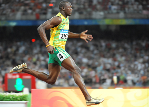Usain Bolt 400 méterekkel melegít a londoni olimpiára - Fotó:newsone.com